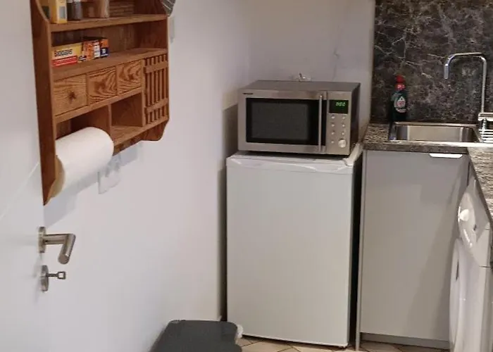 Komfortable In Floersheim-weilbach アパート