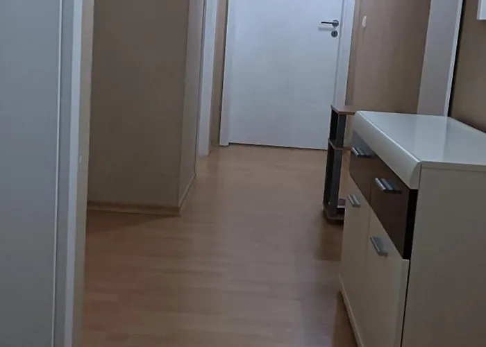 Komfortable In Floersheim-weilbach アパート